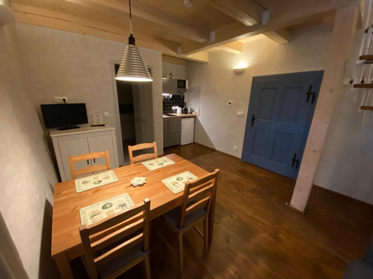 U Dr. Fausta Apartment Slavonice Luaran gambar